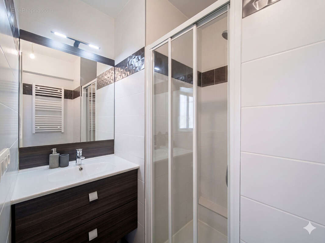 Appartement à SURESNES
