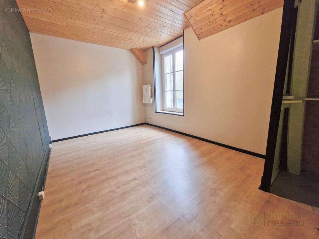 Maison à LAIGNEVILLE