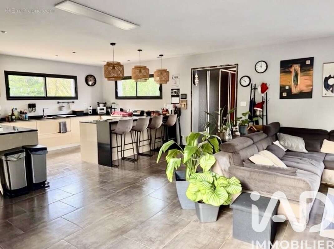 Photo 7 - Maison à MONTUSSAN