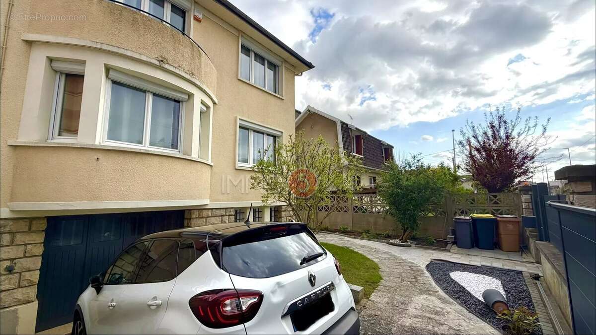 Maison à VILLEMOMBLE