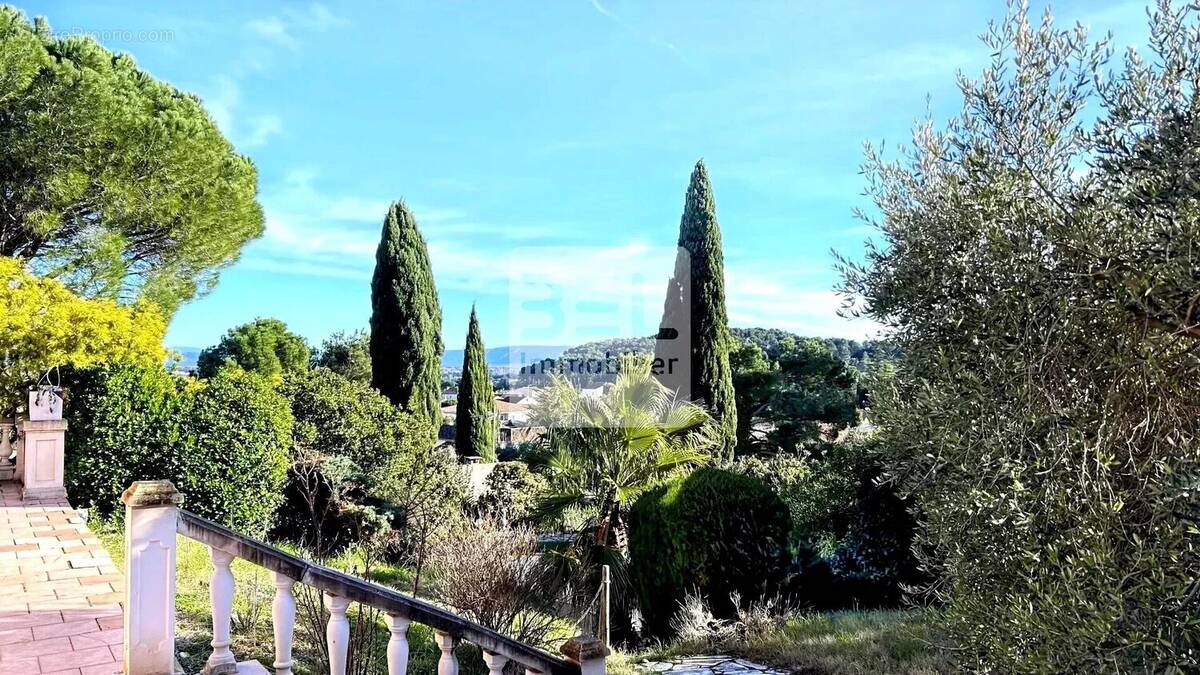 Maison à JONQUERETTES