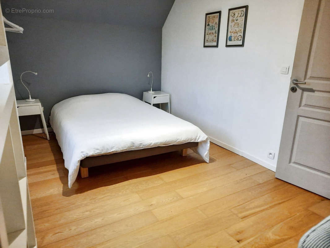 Maison à VAUX-SUR-AURE