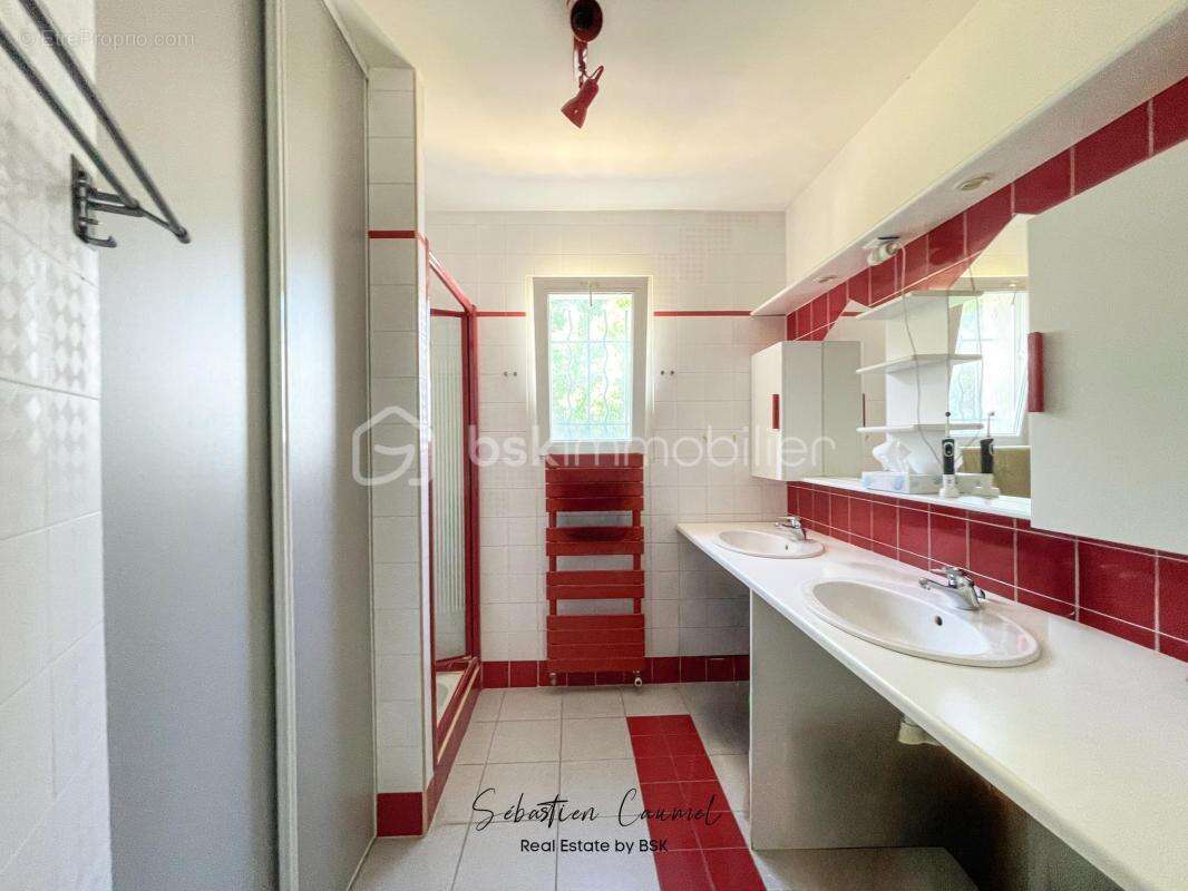 Villa d'architecte · DPE B · Piscine · Terrain 1 607 m² · Saint-Jean-de-Védas (34430) · Montpellier Ouest - photo 14