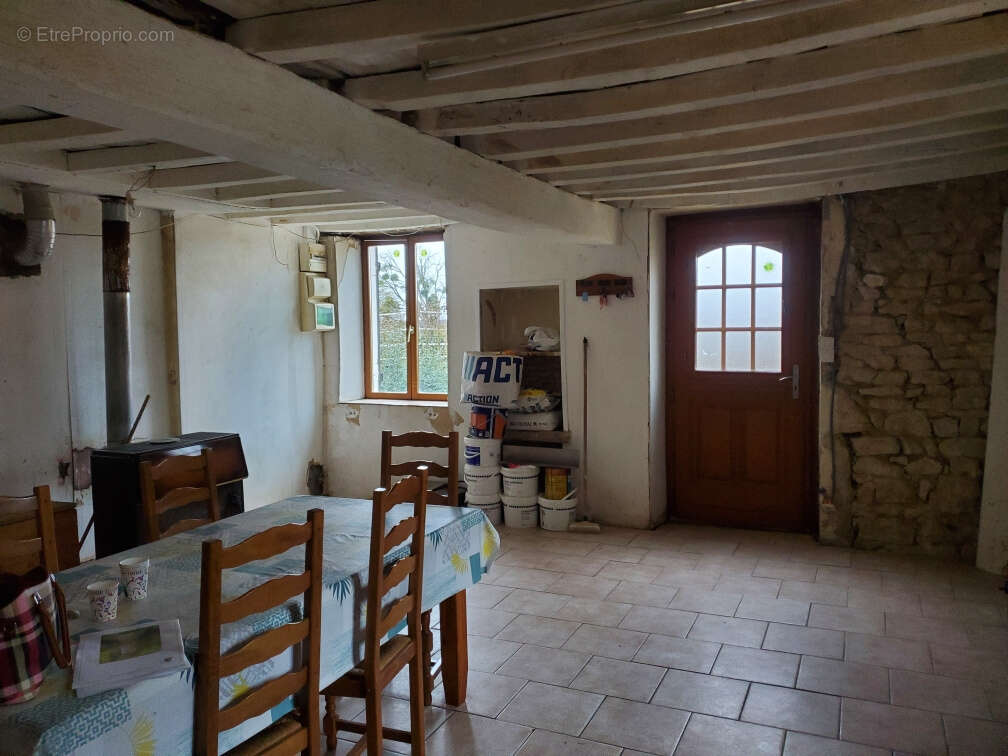 Maison à SAINT-GRATIEN-SAVIGNY