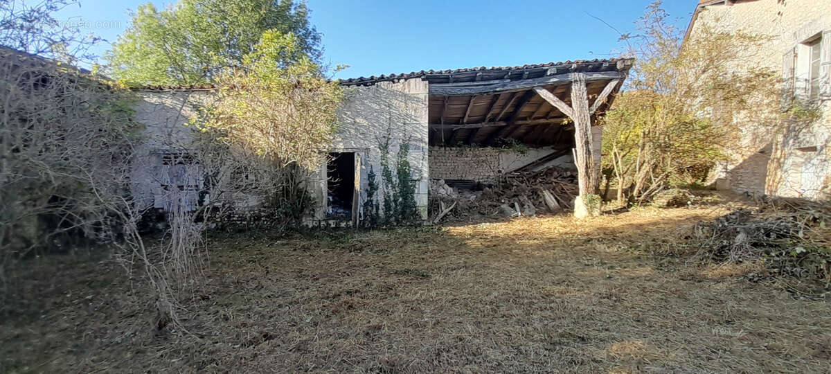Maison à PALLUAUD