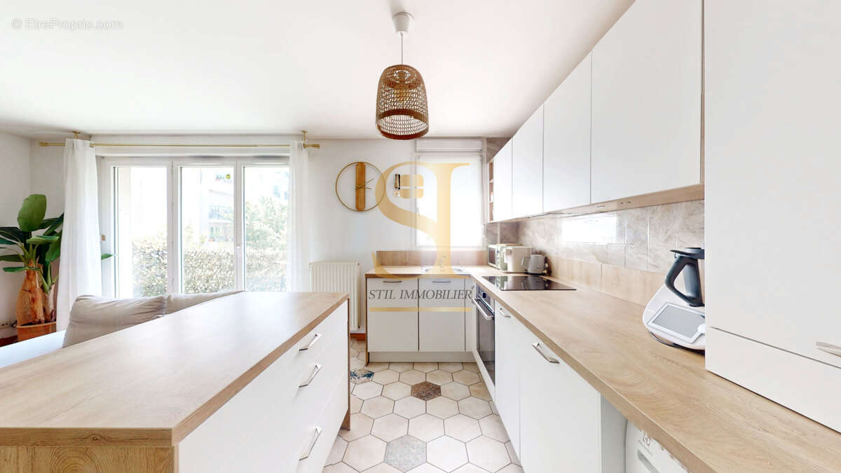 Appartement à CHILLY-MAZARIN