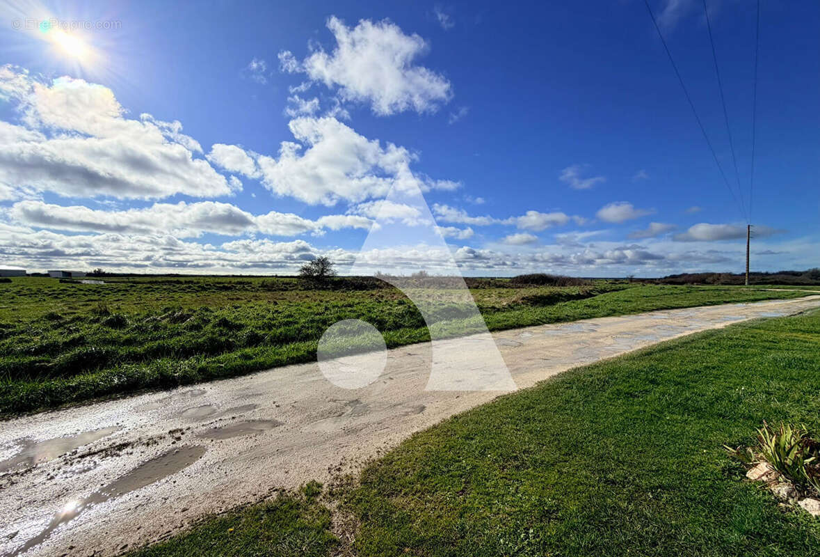 Maison à SAINT-JUST-LUZAC