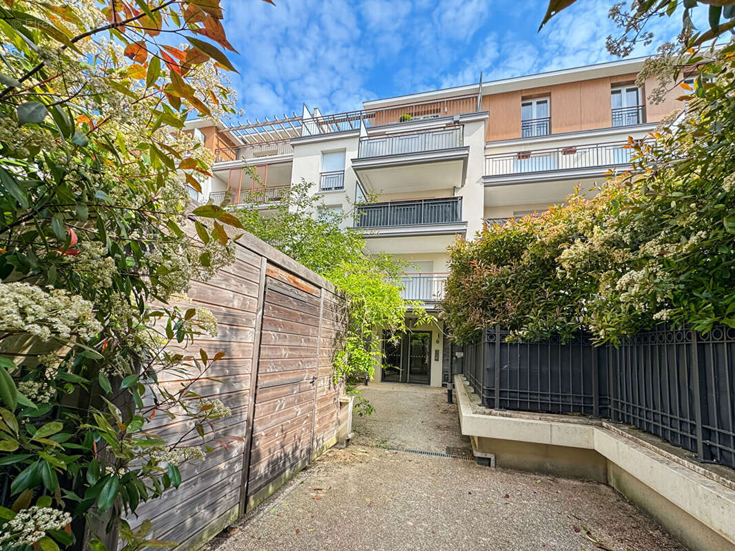 Appartement à ROSNY-SOUS-BOIS