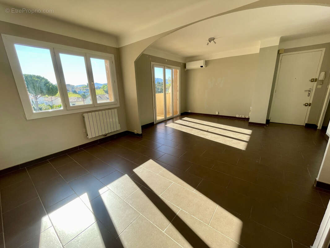 Appartement à MARSEILLE-12E