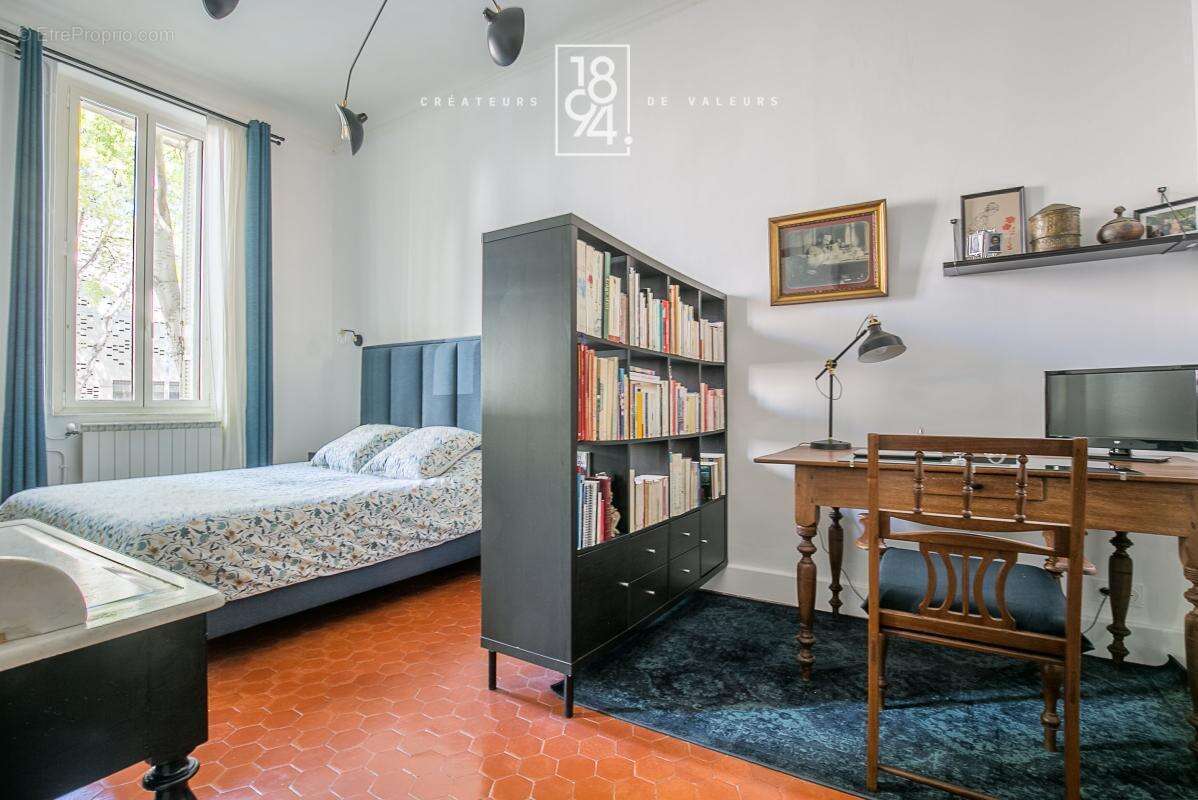 Appartement à MARSEILLE-5E
