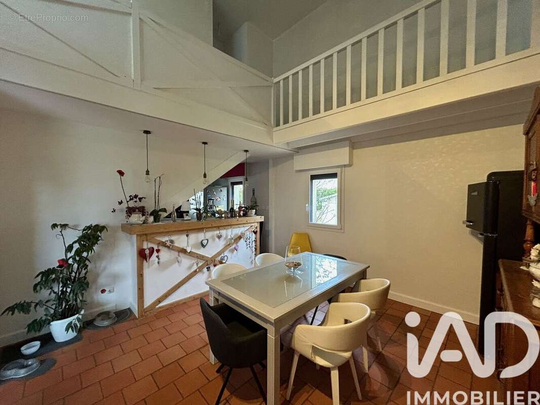 Photo 6 - Maison à NEUILLE