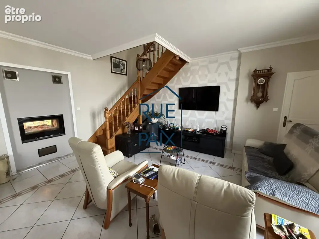 Maison 5 pièces 226 m² à vendre à Colombiers (86490) - photo 3