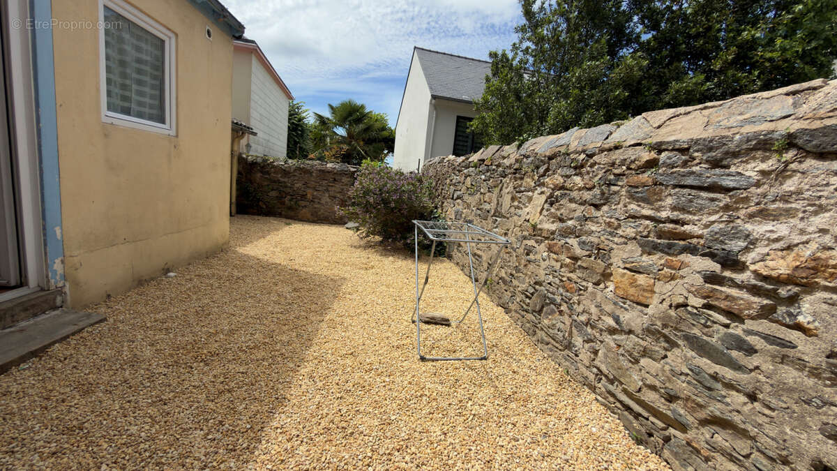 Maison située a deux pas du marché de St -Nazaire - photo 5