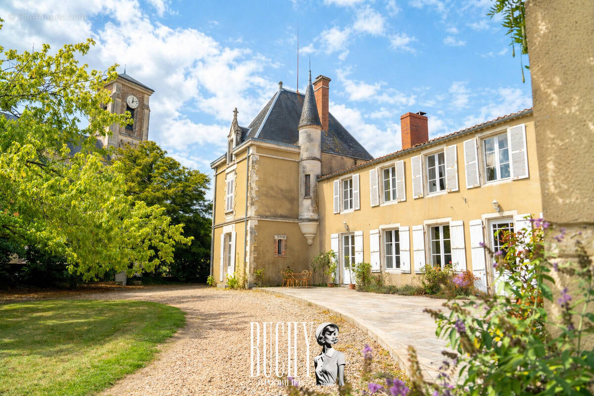 Maison à TALMONT-SAINT-HILAIRE
