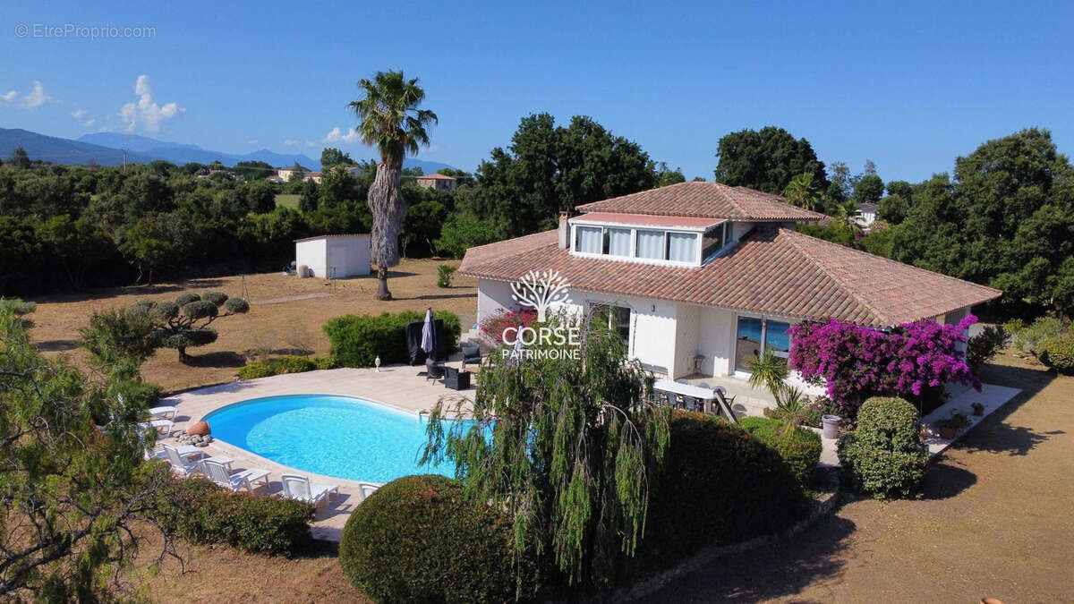 Villa T5, terrain constructible, vue montagne - photo 10