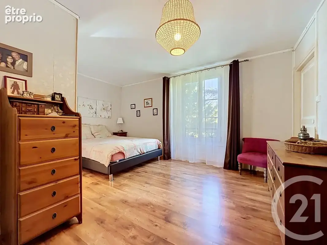 Maison 7 pièces 244 m² à vendre à Fontenailles (77370) - photo 9