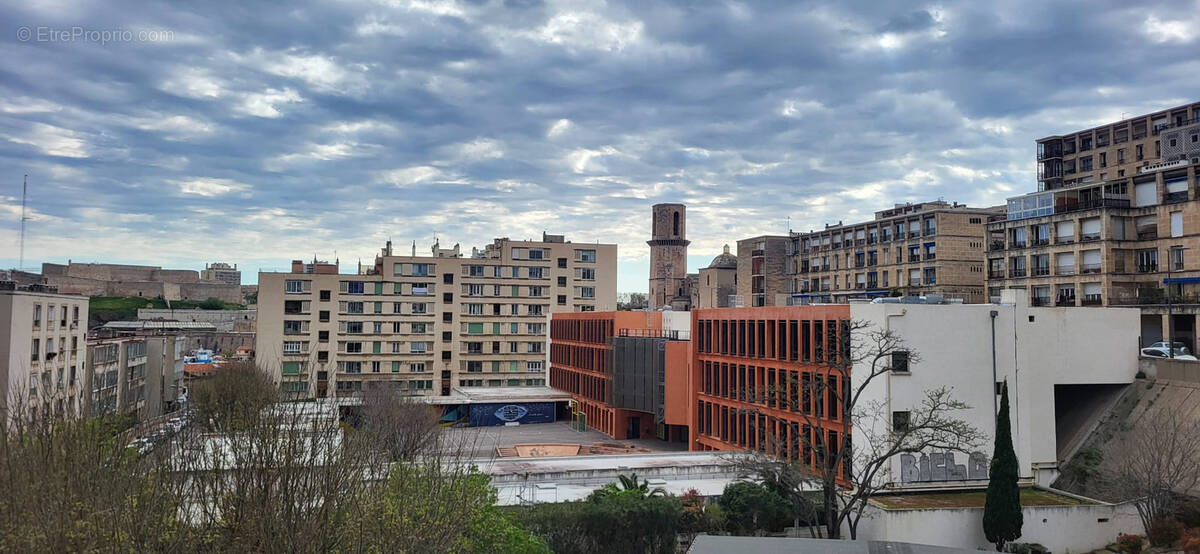 Appartement à MARSEILLE-2E