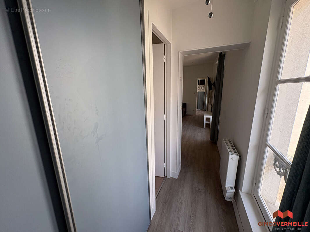 Appartement 28 m² à Versailles  - photo 8
