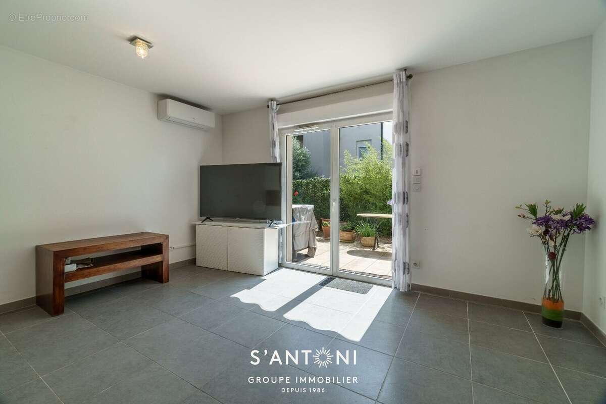 AGDE - CAYRETS - Appartement T3 en RDC avec Garage et Parking - photo 7