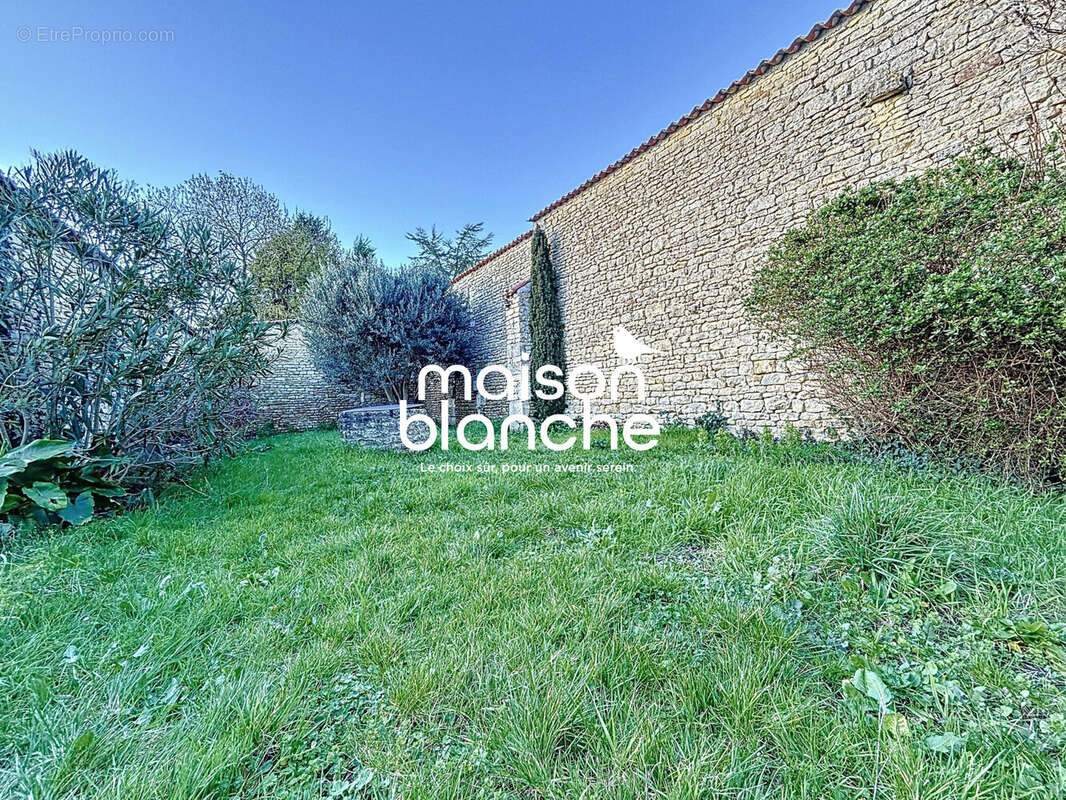Maison à MURON