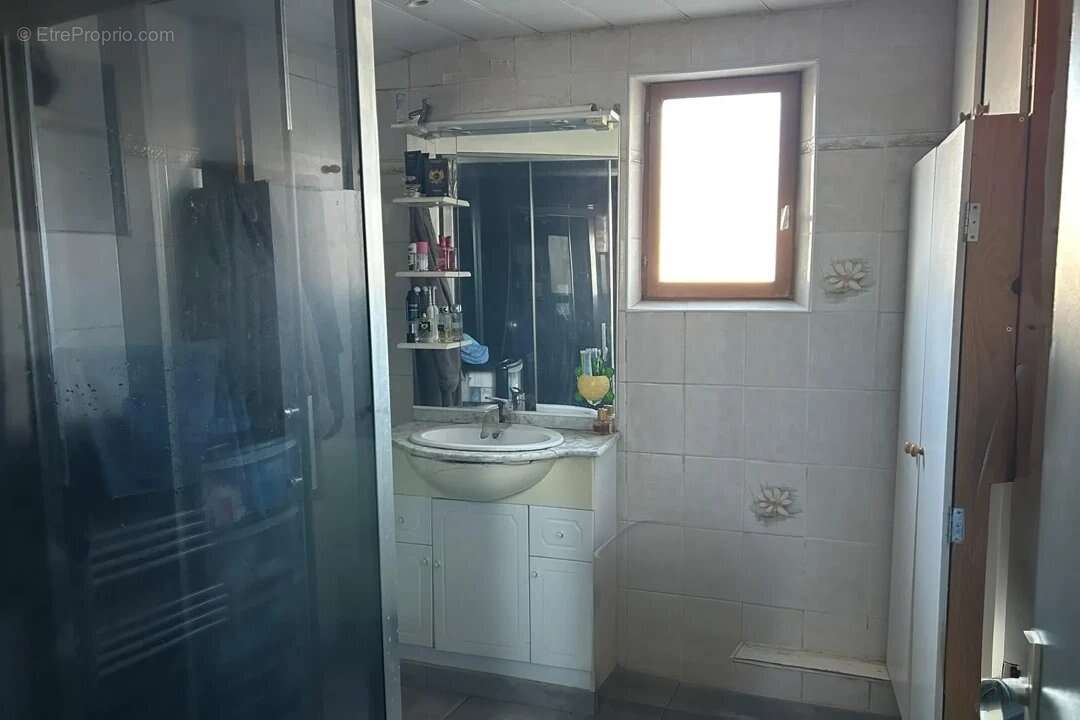 Maison à SAINT-JEAN-D'ANGELY