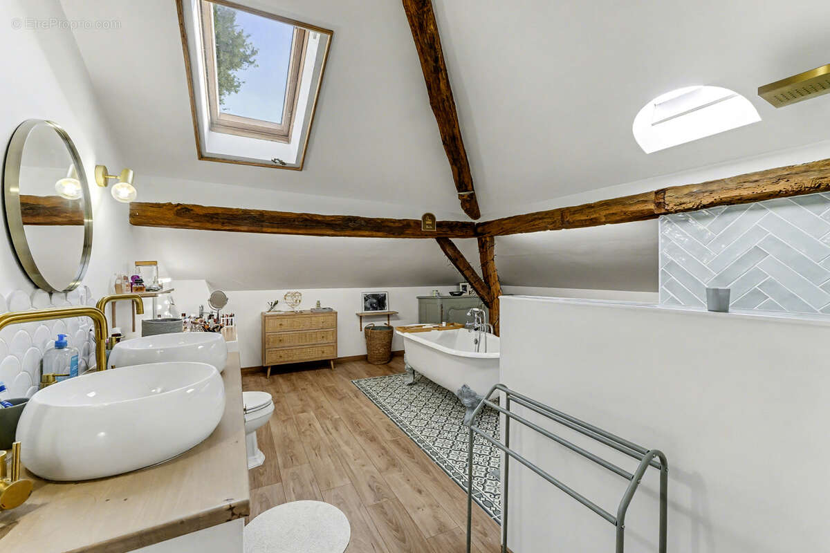 Maison à L&#039;ISLE-EN-DODON