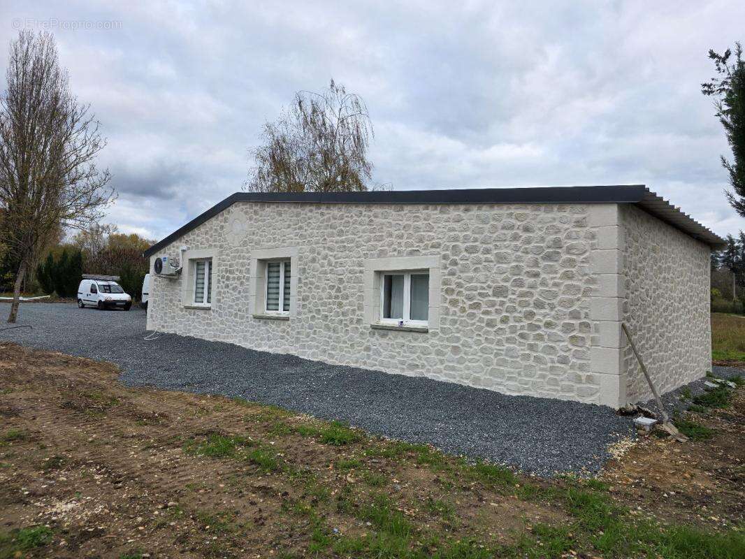 Maison à SAINT-MARCEL