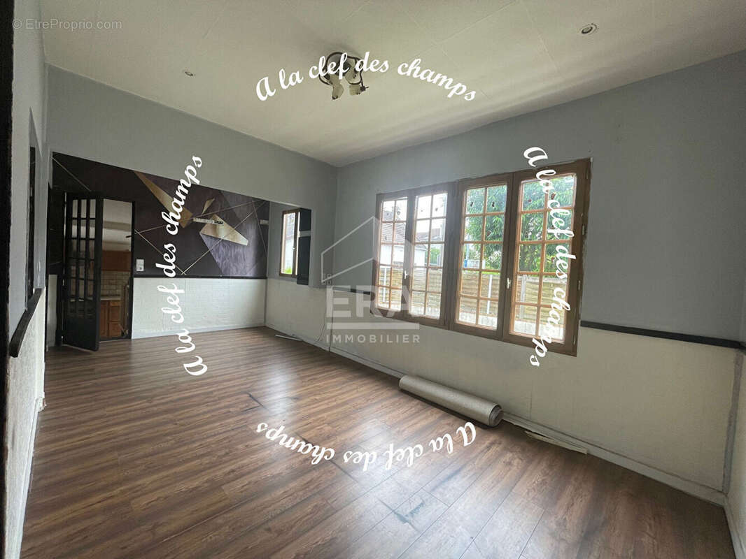 Maison à BURES-SUR-YVETTE