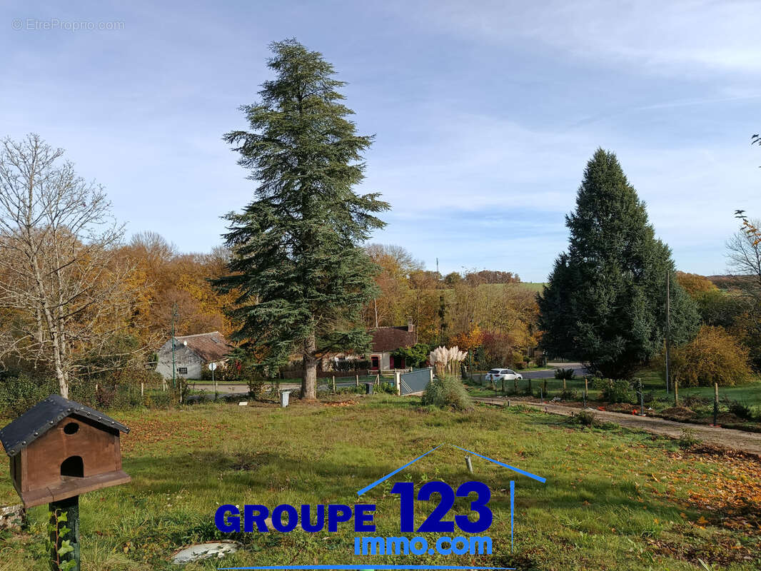 Pavillon Rénové de 98 m2   Terrain Arboré de 3 320 m2   Proche Charny / Accès A6 - photo 2