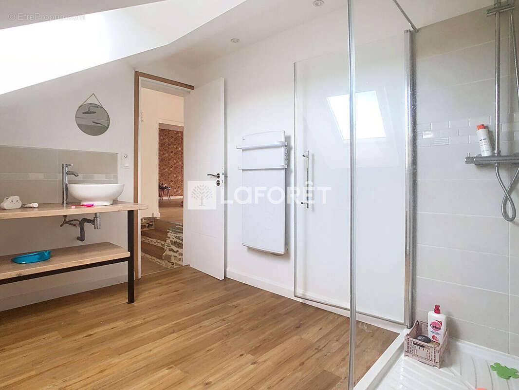 Maison à MAURE-DE-BRETAGNE