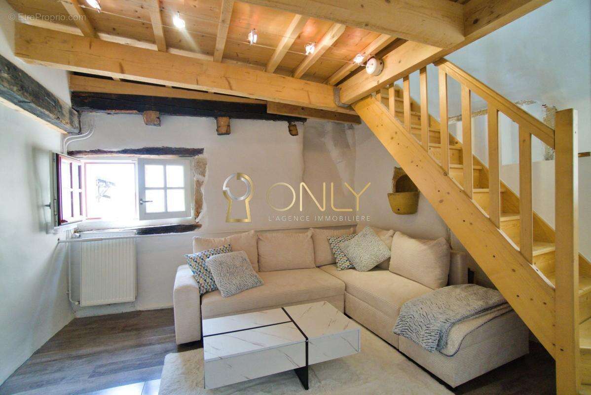 Trévoux - Maison de village - 83 m² habitables - 2 chambres - photo 3
