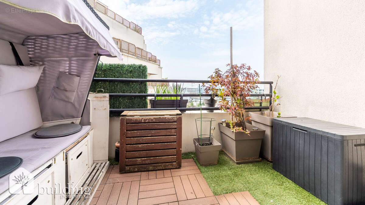 Appartement à COURBEVOIE
