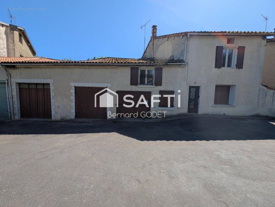 Photo 1 - Maison à RUFFEC