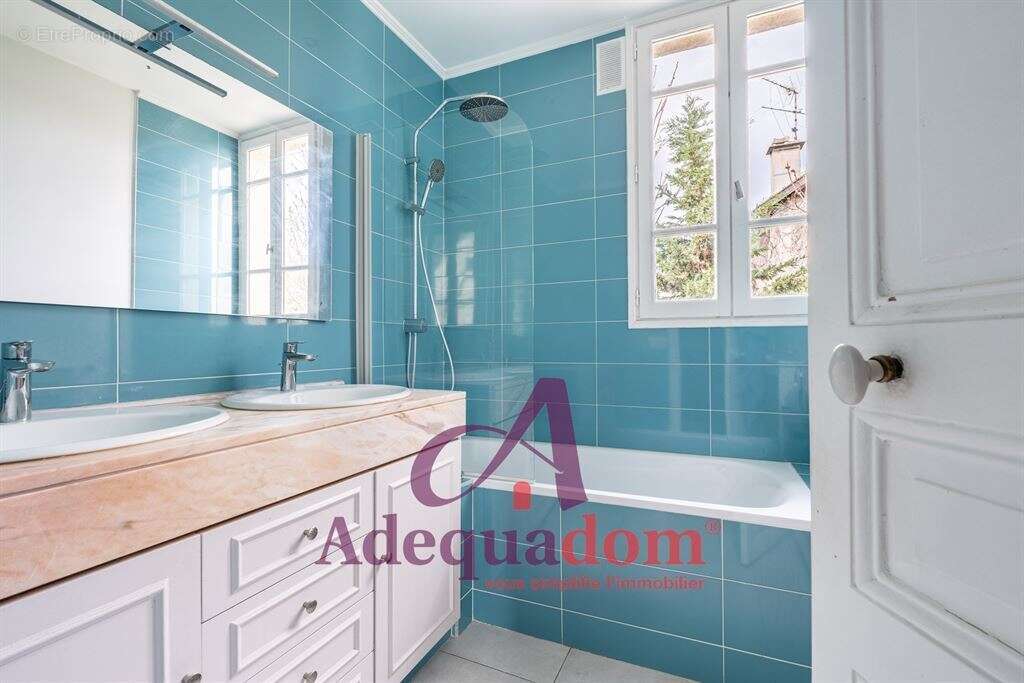 Maison à ASNIERES-SUR-SEINE