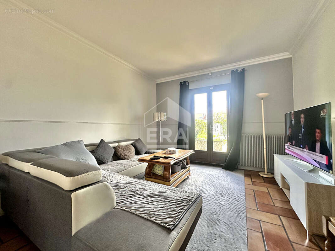 Maison à SARTROUVILLE