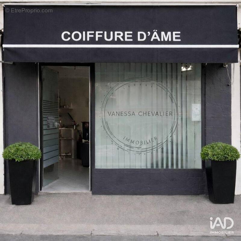 Photo 1 - Commerce à VALREAS