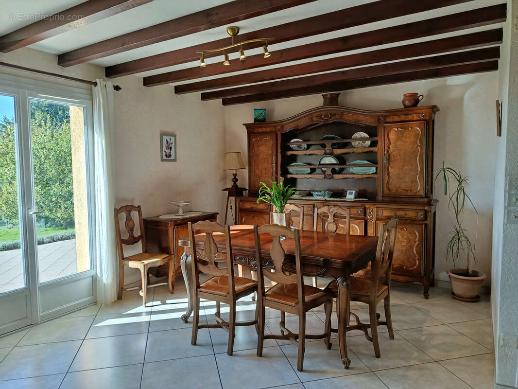 Maison à JASSERON