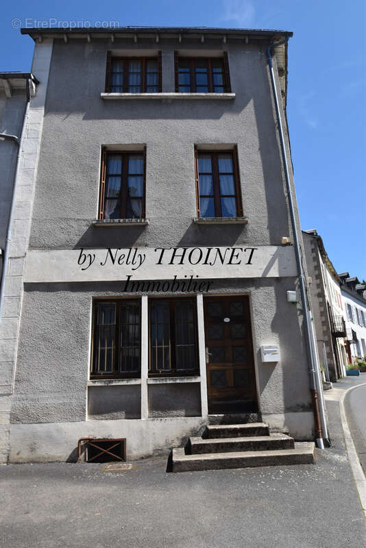 Maison à CONDAT