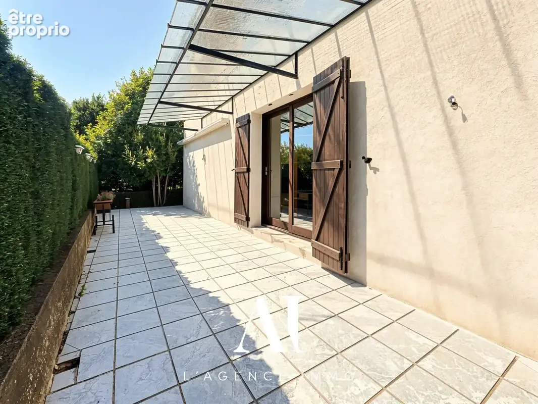Maison 110 m² à Peronnas  - photo 3