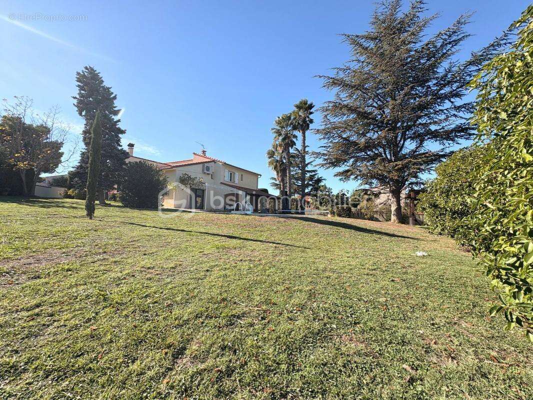 Maison à LLUPIA