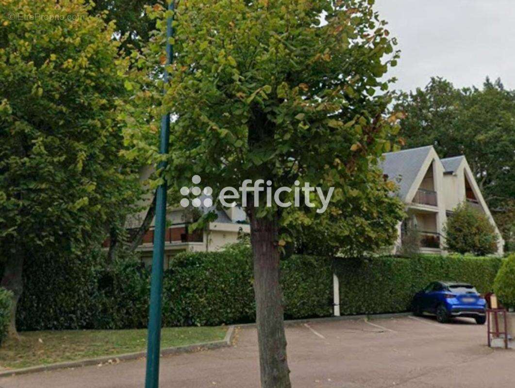 Appartement à JOUY-EN-JOSAS