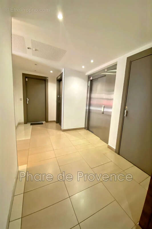 Appartement à MARSEILLE-4E
