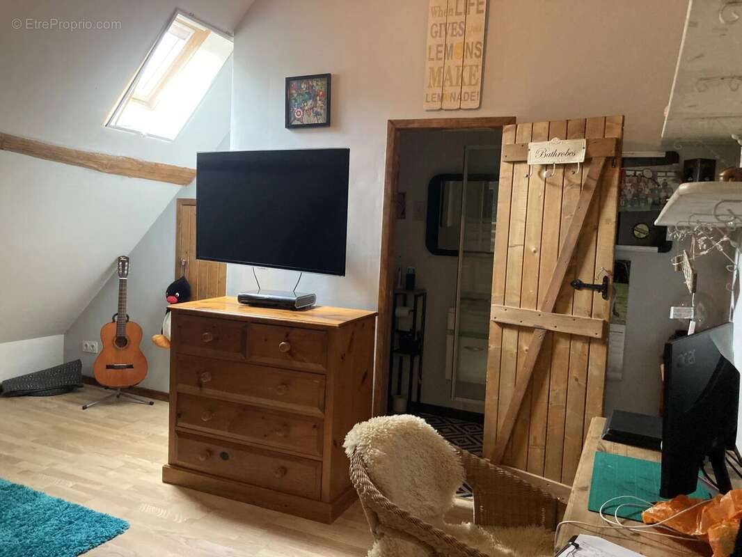 Maison à LADIGNAC-LE-LONG