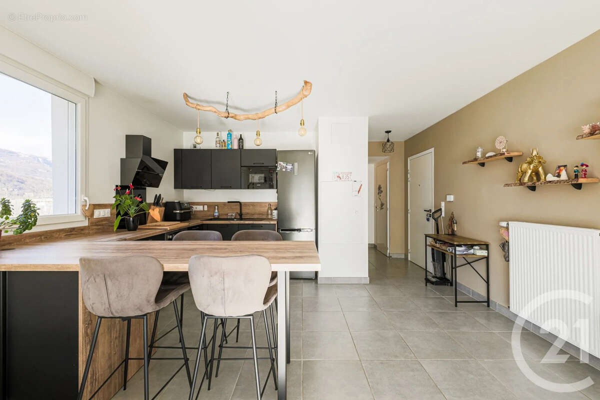 Appartement à LE PONT-DE-CLAIX