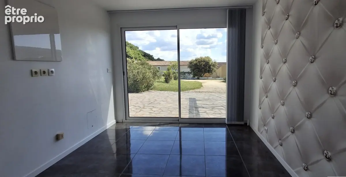 A vendre, Drôme provençale, villa de plain-pied, très soignée de 124m² avec piscine, - photo 12