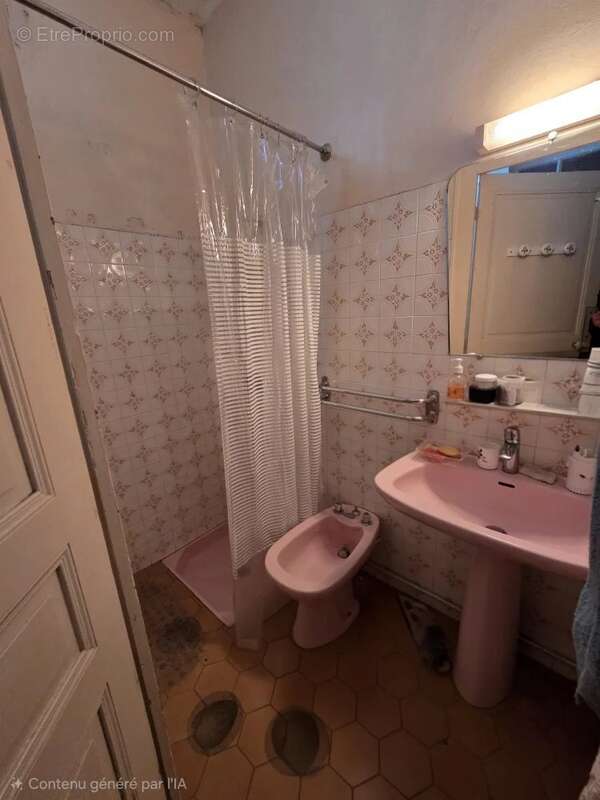 Maison à SAINT-MARTIN-DE-LA-CLUZE