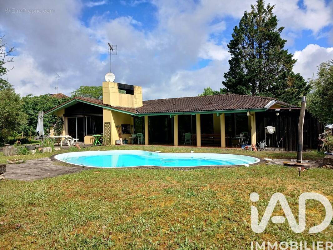 Photo 1 - Maison à LUXEY