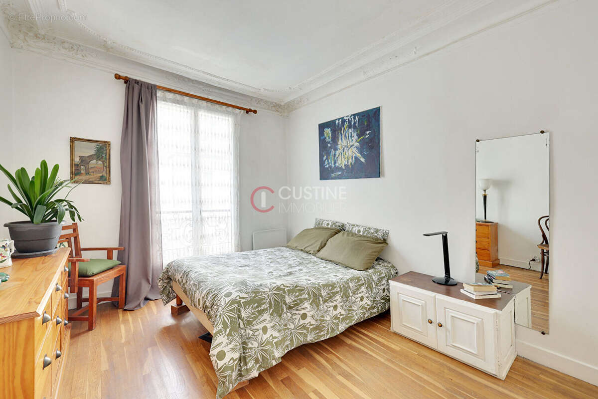 Appartement à PARIS-18E