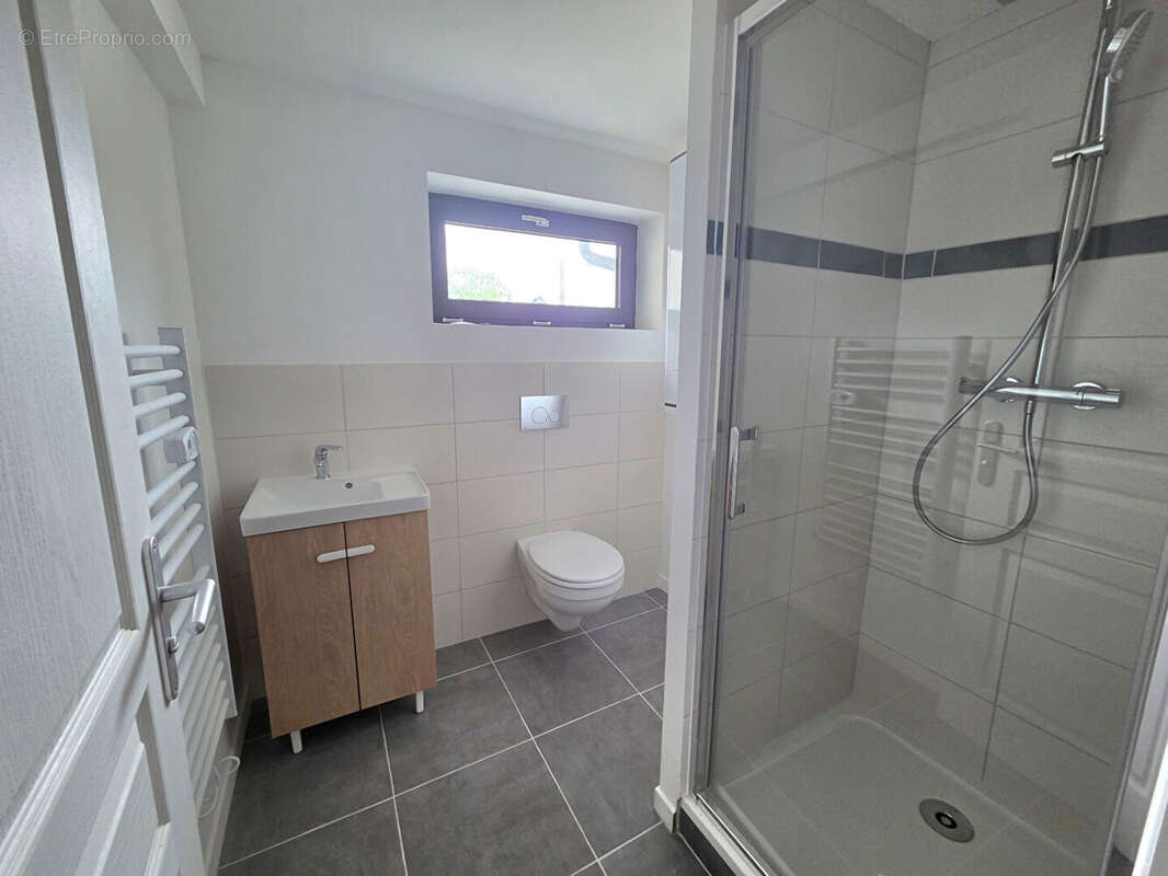 Appartement à BOURG-ACHARD
