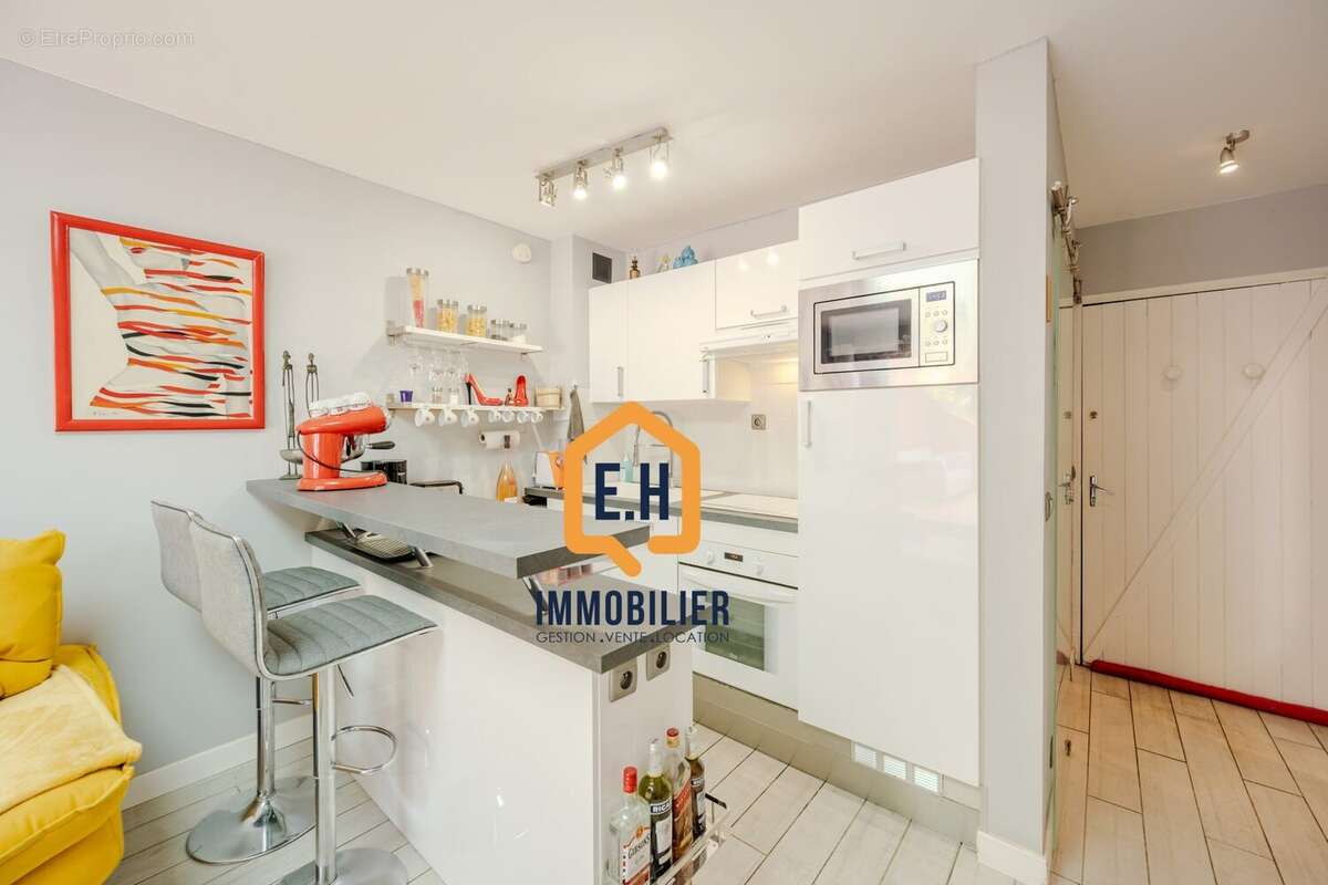 Appartement à CARQUEIRANNE